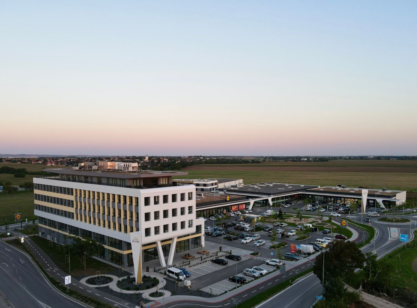 LEVELREAL | OC ISLAND - Na prenájom priestor