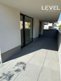 EXKLUZIVNE NA PREDAJ od DEVELOPERA posledný 3 IZBOVÝ BYT na 1.NP s velkorysou terasou - C5