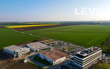 LEVEL REAL: Na prenájom posledný voľný obchodný priestor v OC Island na Linčianskej