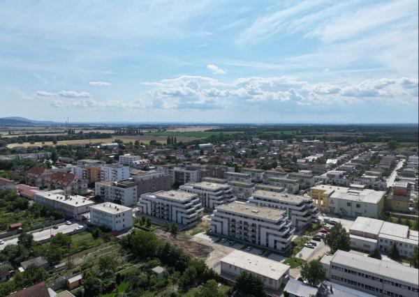 EXKLUZIVNE NA PREDAJ od DEVELOPERA posledný 3 IZBOVÝ BYT na 1.NP s velkorysou terasou - C5