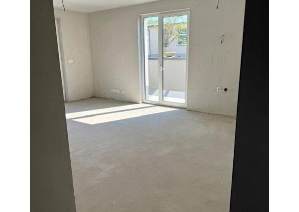 EXKLUZIVNE NA PREDAJ od DEVELOPERA posledný 3 IZBOVÝ BYT na 1.NP s velkorysou terasou - C5