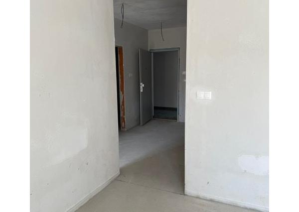 EXKLUZIVNE NA PREDAJ od DEVELOPERA posledný 3 IZBOVÝ BYT na 1.NP s velkorysou terasou - C5